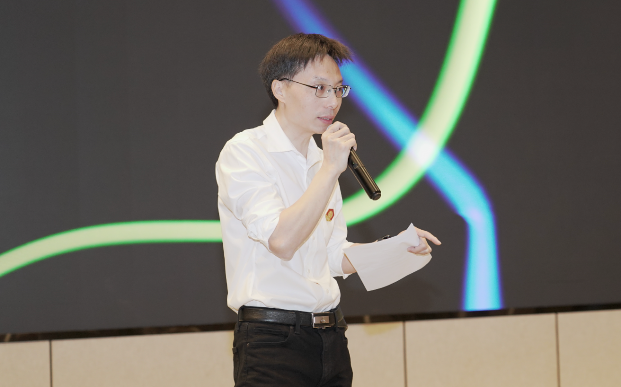 副总李志月主持并发表讲话 图1