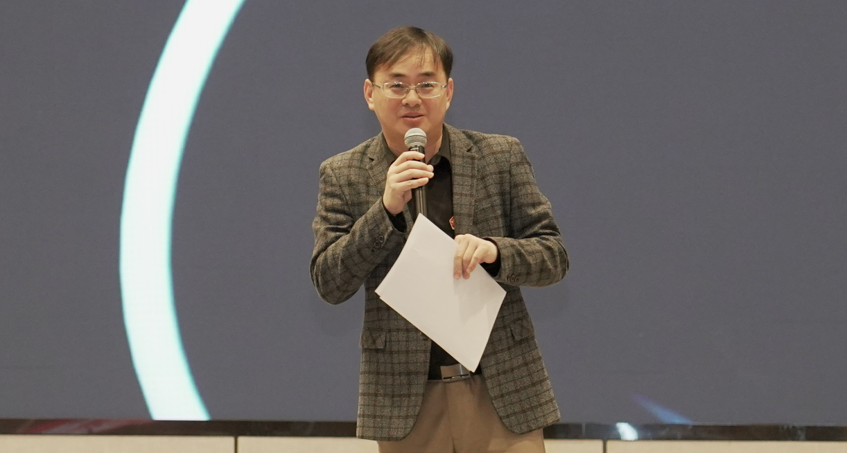 总经理梁志鑫发表讲话 图2
